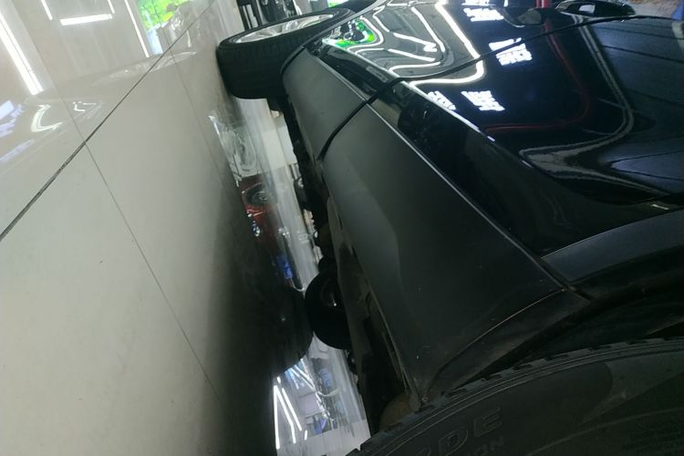 路虎 发现神行 2017款 2.0T SE局部细节9002