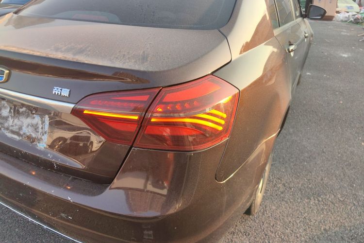 吉利汽车 帝豪 2018款 1.5L CVT向上互联版车身外观9