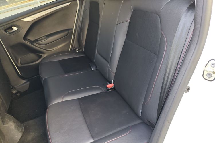 雪铁龙C3-XR 2015款 1.6L 自动先锋型中控内饰21