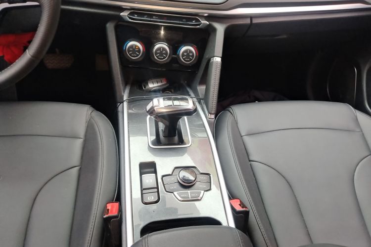 哈弗H6 2018款 红标 运动版 1.5T 自动两驱精英型中控内饰18