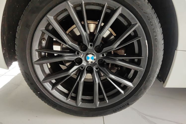 宝马3系 2022款 325Li M运动曜夜套装车身外观6008