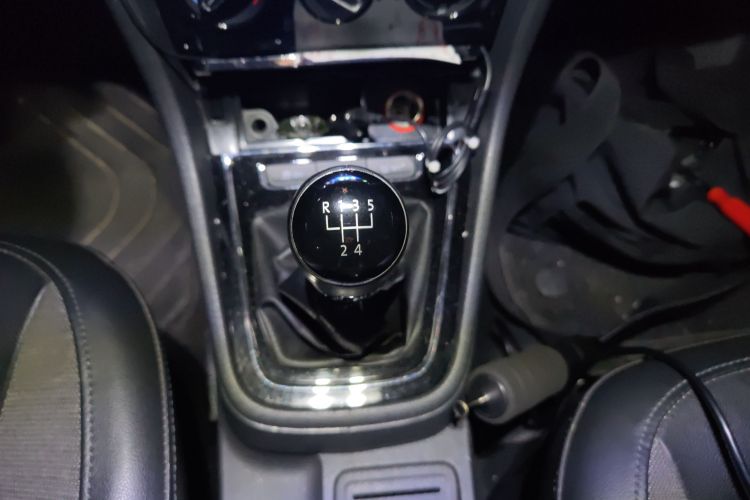 大众 宝来 2015款 质惠版 1.6L 手动舒适型中控内饰18