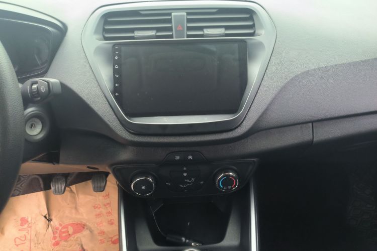 福特 福睿斯 2019款 改款 1.5L 手动质享型 国VI中控内饰16