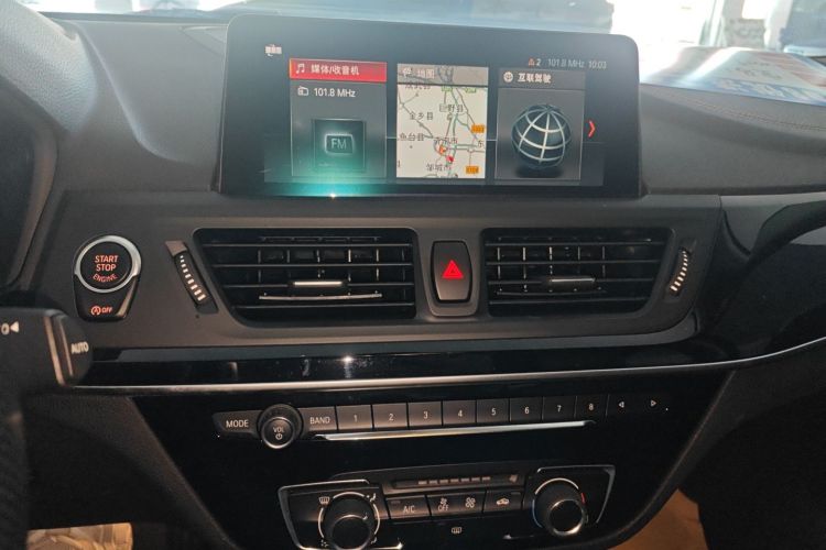 宝马1系 2019款 118i M运动套装中控内饰16