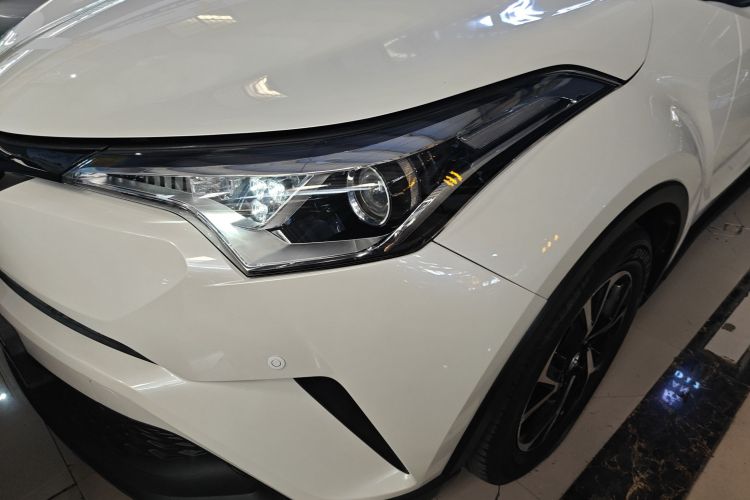 丰田C-HR 2020款 2.0L 领先版局部细节36