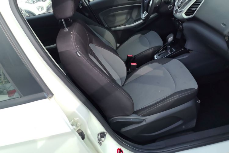 福特 翼搏 2017款 1.5L 自动风尚型局部细节41