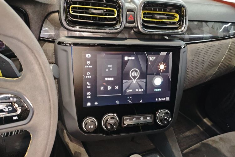 领克03 2019款 03+ 2.0TD 自动驭风版中控内饰16