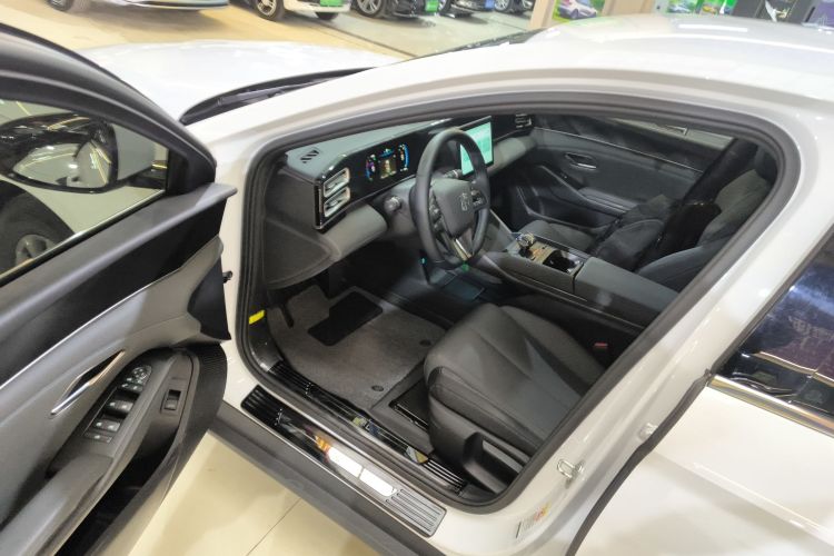 比亚迪 秦L 2024款 DM-i 80KM领先型中控内饰20