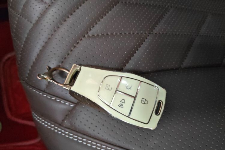 北京汽车 北京U5 2020款 1.5L 手动尊贵版 国VI中控内饰11