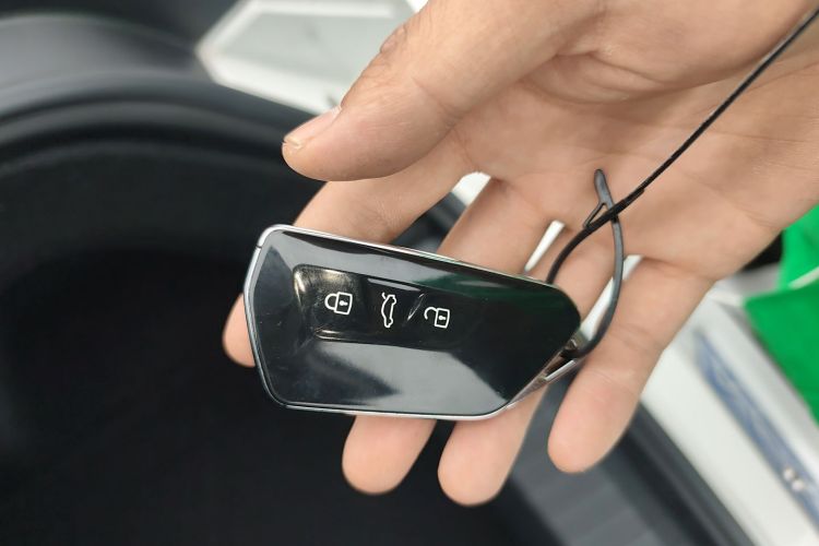 大众 2023款 凌渡L 280TSI DSG炫辣版中控内饰7001