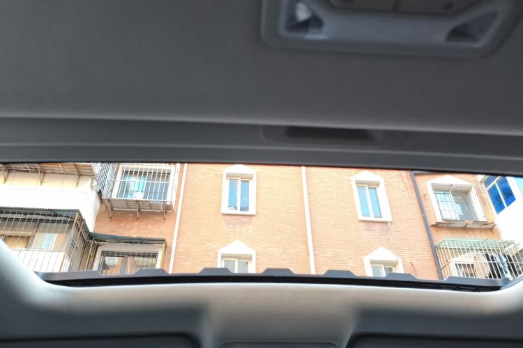 长安 逸动 2022款 PLUS 蓝鲸NE 1.4T GDI DCT尊贵版中控内饰22