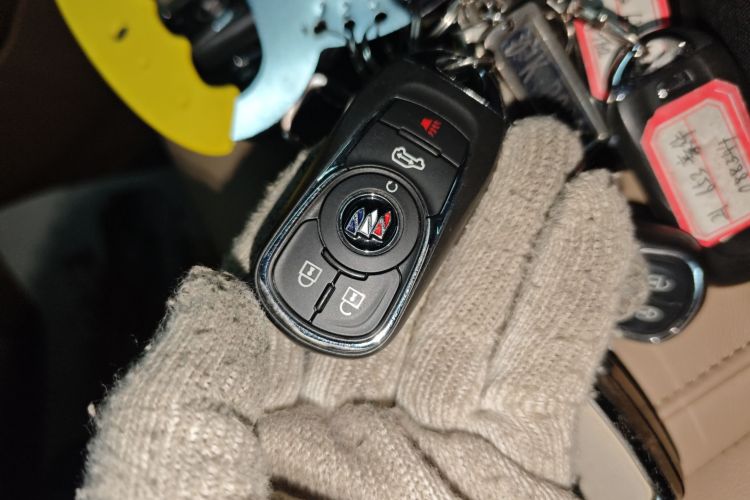 别克GL8 2020款 ES陆尊 653T 豪华型中控内饰11