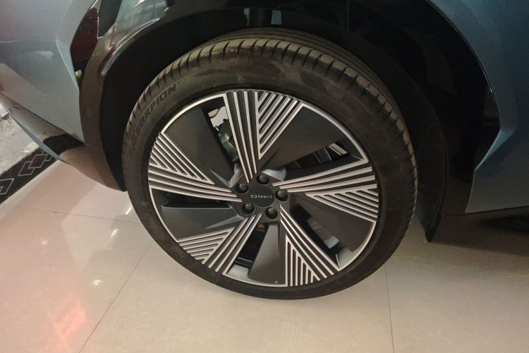 领克08 EM-P 2025款 245km 超长续航Halo车身外观6008