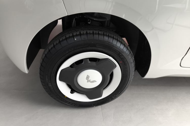 五菱汽车 宏光MINIEV 2024款 第三代 215km 青春版车身外观6008