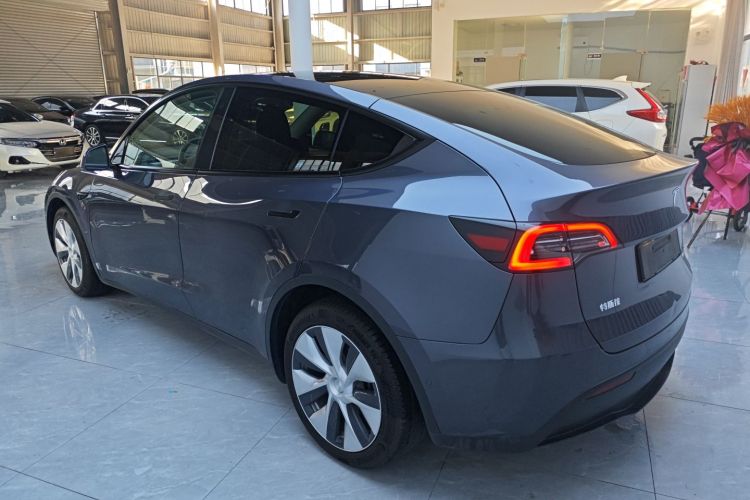 特斯拉 Model Y 2021款 长续航全轮驱动版车身外观6003