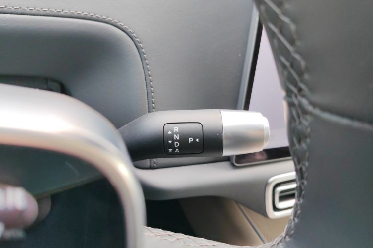 理想汽车 理想L7 2025款 Ultra 智能焕新版中控内饰18