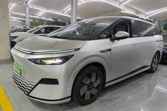 小鹏X9 2024款 640四驱高性能Max