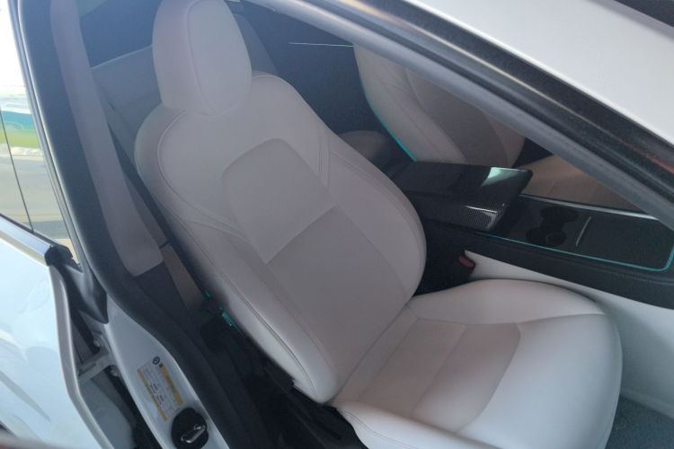 特斯拉 Model Y 2022款 改款 后轮驱动版局部细节41