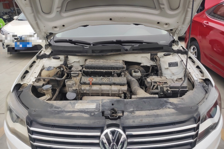 大众 宝来 2014款 1.6L 手动时尚型机舱底盘24