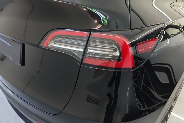 特斯拉 Model Y 2022款 改款 长续航全轮驱动版车身外观6006