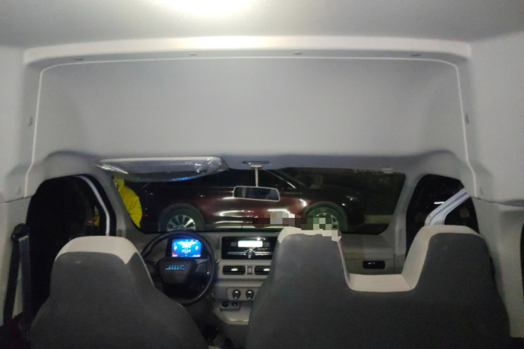 江铃 E福顺 2025款 明窗版 53.58kwh 中轴中顶中控内饰22