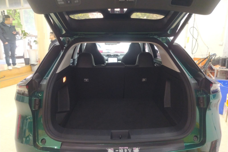 东风风神 皓瀚 2023款 1.5T 尊贵版机舱底盘23