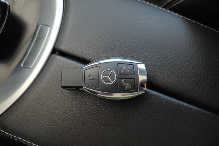 奔驰C级 2018款 C 200 L 运动版中控内饰7001