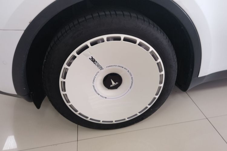 特斯拉 Model Y 2022款 改款 后轮驱动版车身外观56