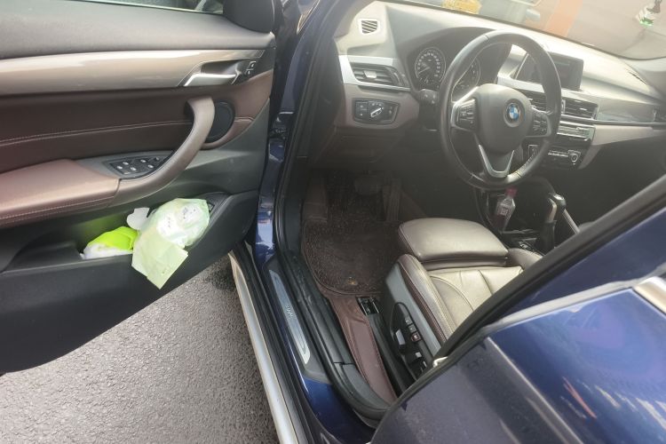 宝马X1 2019款 sDrive18Li 尊享型中控内饰20