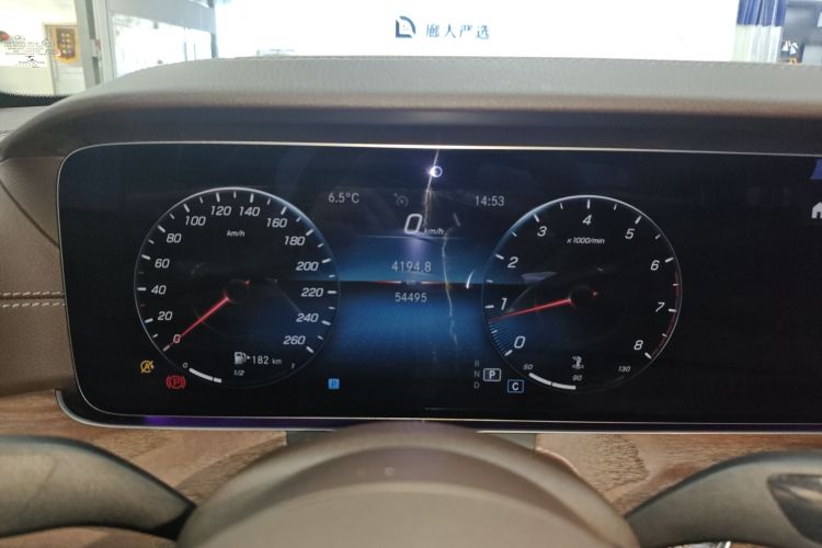 奔驰E级 2021款 改款 E 300 L 时尚型中控内饰14