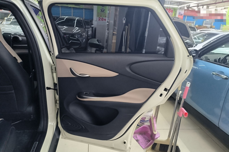 比亚迪 海豚 2023款 420km 时尚版中控内饰45