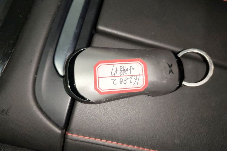 小鹏P7 2022款 480E中控内饰11