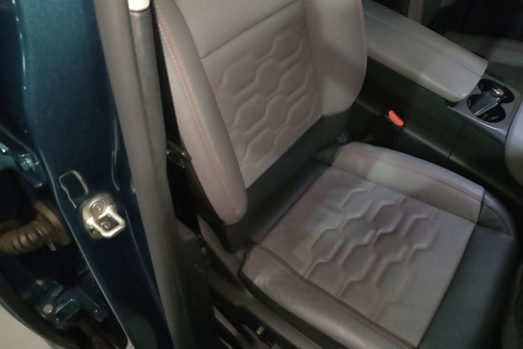 雪铁龙 天逸 C5 AIRCROSS 2017款 380THP 豪华型局部细节41