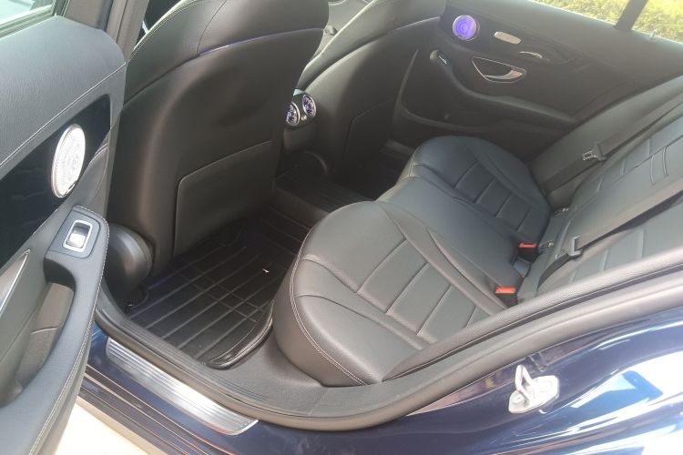 奔驰C级 2018款 C 180 L 动感型运动版中控内饰21