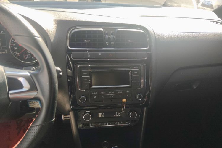 大众 Polo 2012款 1.4TSI GTI中控内饰16