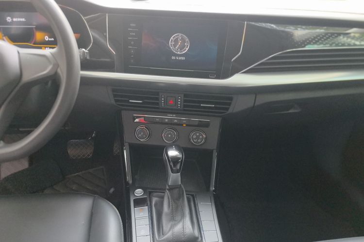 大众 帕萨特 2022款 280TSI 商务版中控内饰16