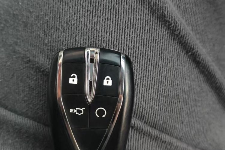 长安X5 PLUS 2024款 1.5T DCT先锋型中控内饰7001