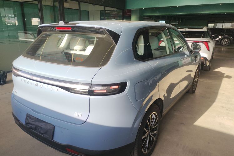 零跑汽车 零跑B10 2025款 510激光雷达版车身外观6005