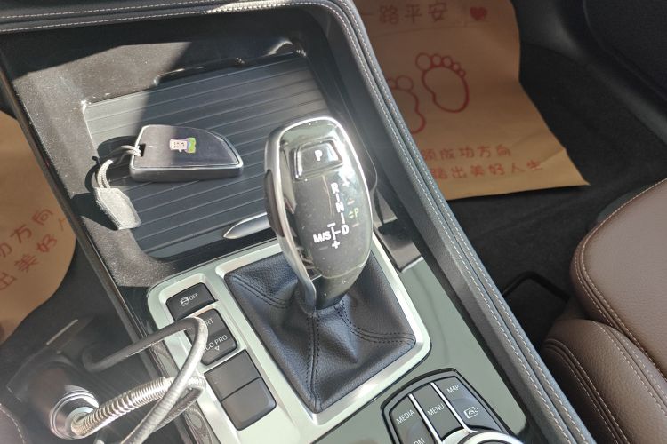 宝马1系 2021款 120i M运动曜夜版中控内饰18