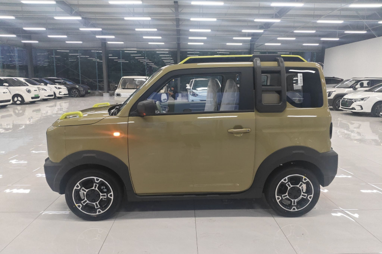 吉利银河 2025款 210km 熊猫骑士车身外观4