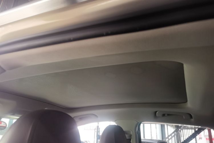 奥迪Q3 2013款 35 TFSI 舒适型中控内饰22