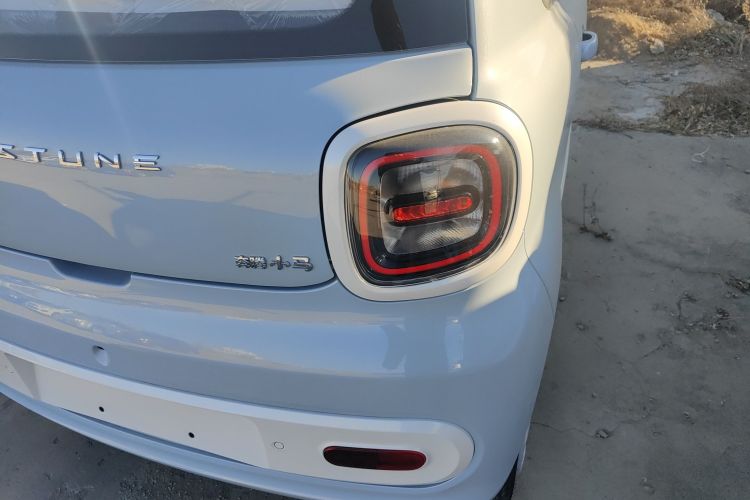 奔腾小马 2026款 222km 萌趣马 Plus车身外观9