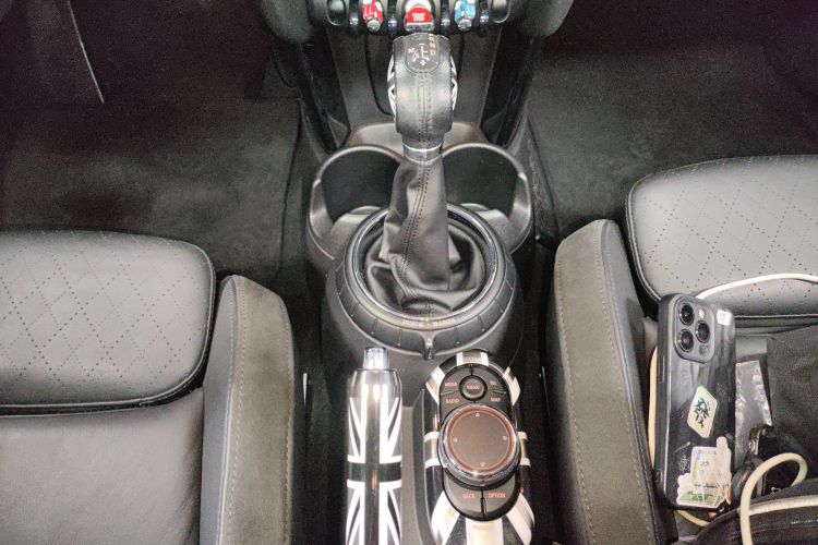MINI 2015款 2.0T COOPER S 五门版中控内饰18