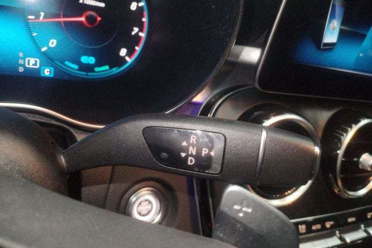 奔驰C级 2020款 改款 C 260 L 运动版局部细节18