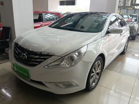 现代 索纳塔 2014款 2.0L 自动豪华版