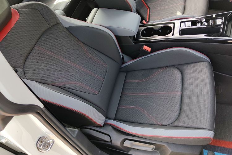 大众 2024款 凌渡L 280TSI DSG酷辣版局部细节41