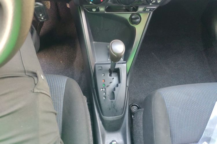 丰田 YARiS L 致炫 2015款 1.5E 自动魅动版局部细节18