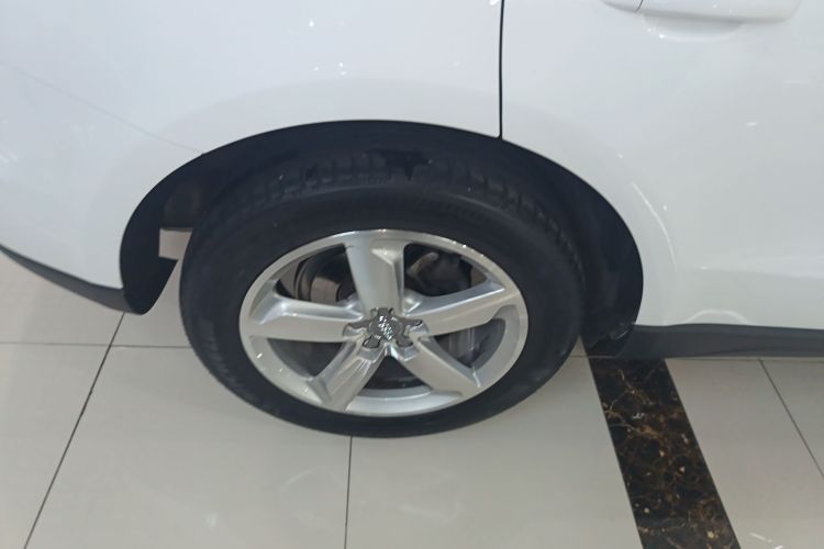 奥迪Q5 2016款 40 TFSI 技术型车身外观6008