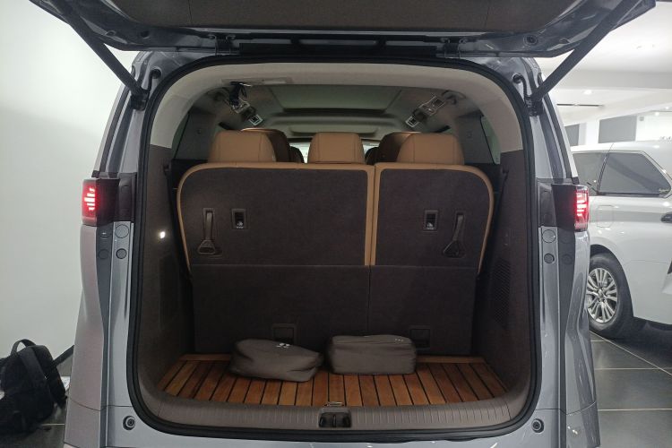 腾势D9 2022款 DM-i 970 四驱旗舰型局部细节23