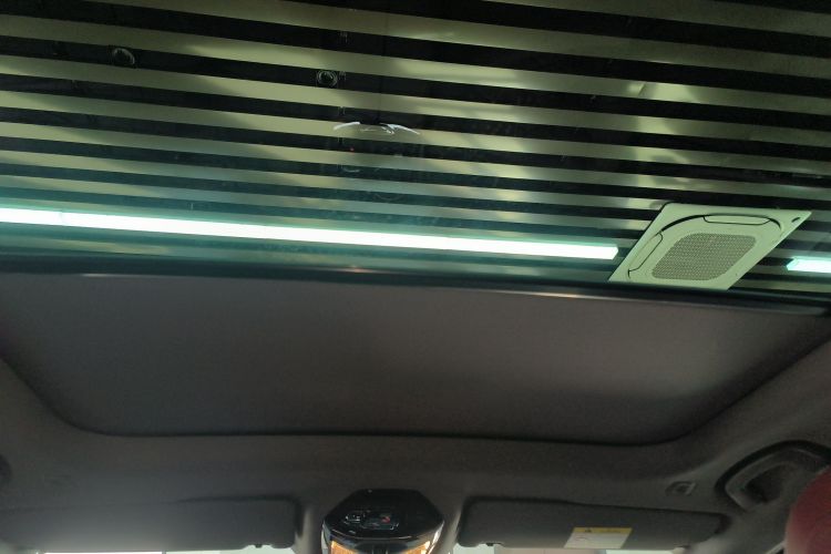 宝马5系 2025款 530Li 领先型 M运动套装中控内饰22